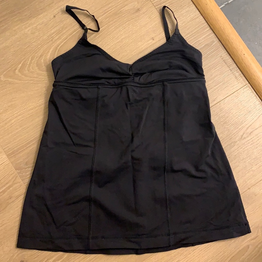 Lululemon workout top